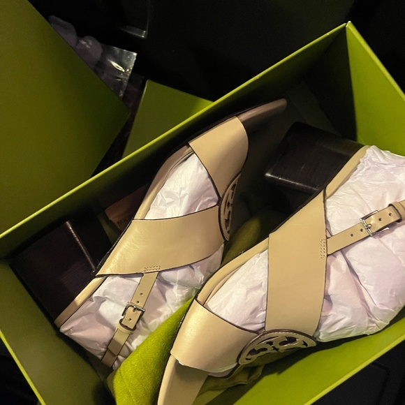 Tory Burch woman’s shoe - Picture 3 of 3